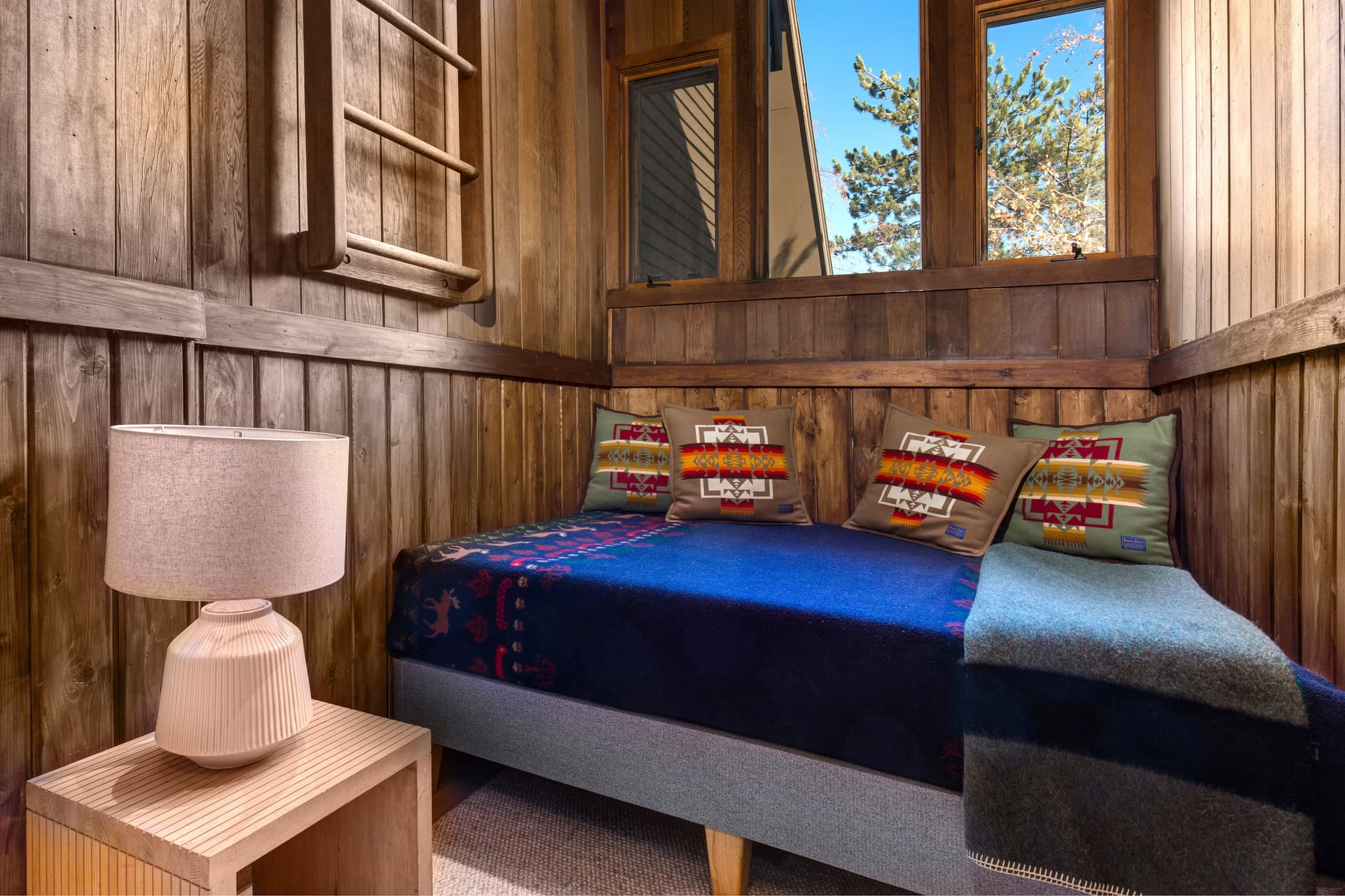 Red Pine Wonder Home - Image 22