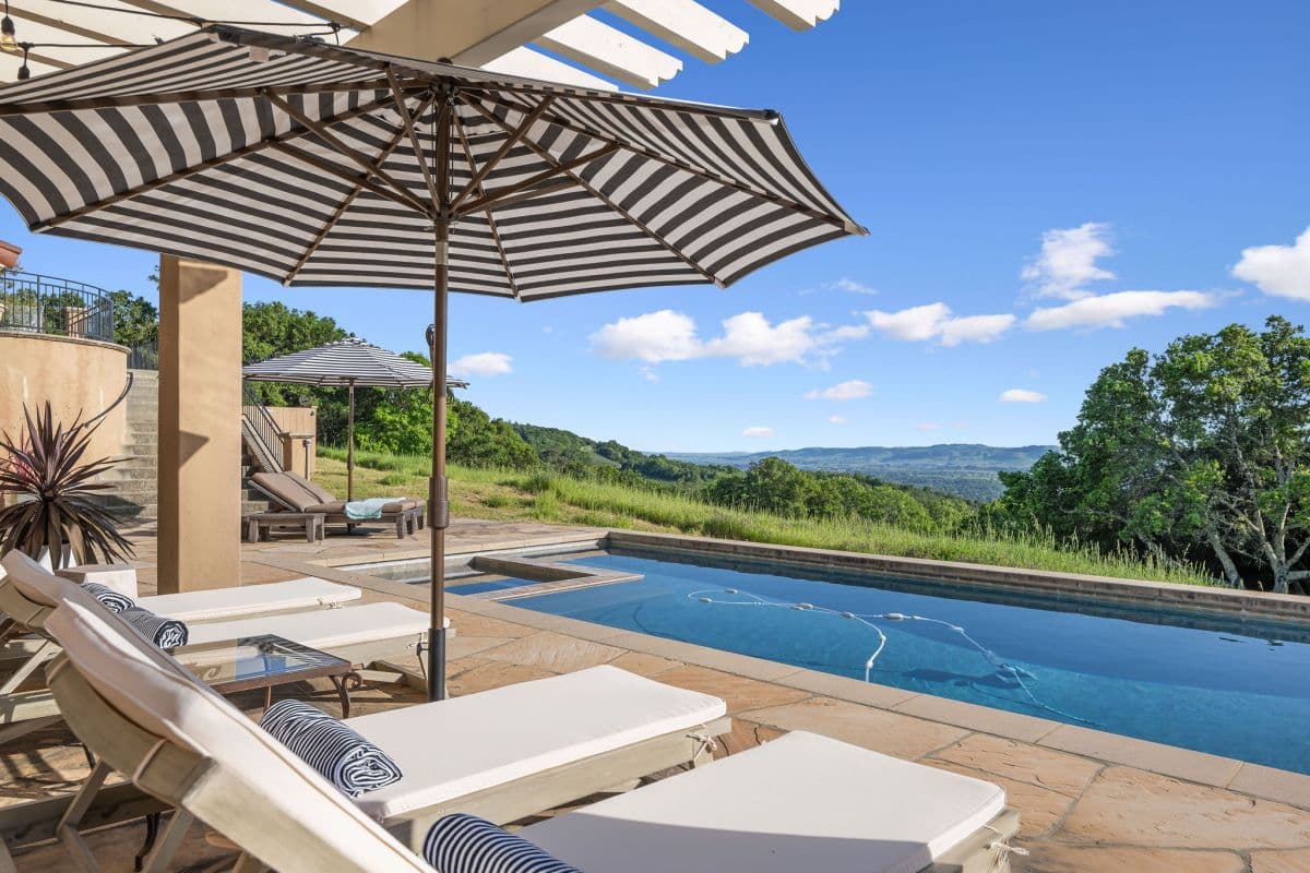Hilltop Hacienda - Image 2