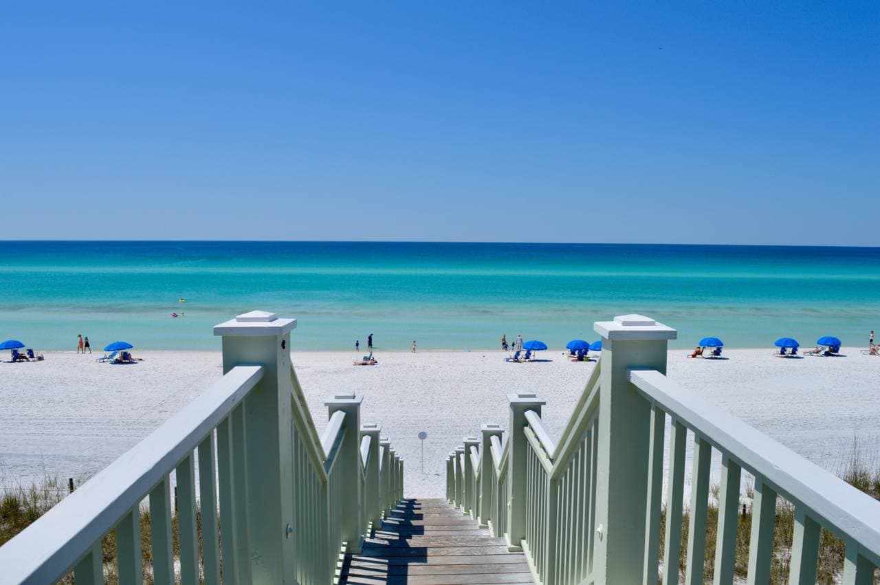 Toes in the Water Home - Image 33