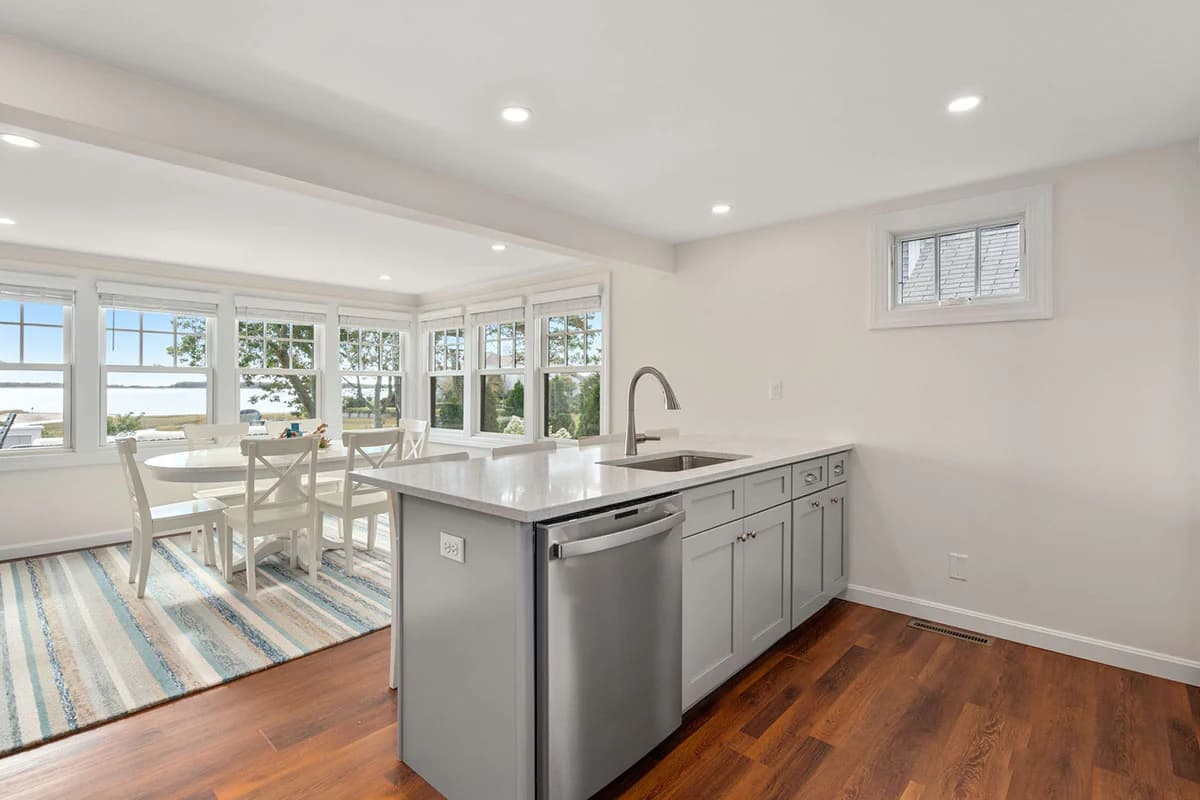 Summer House Too - Image 11