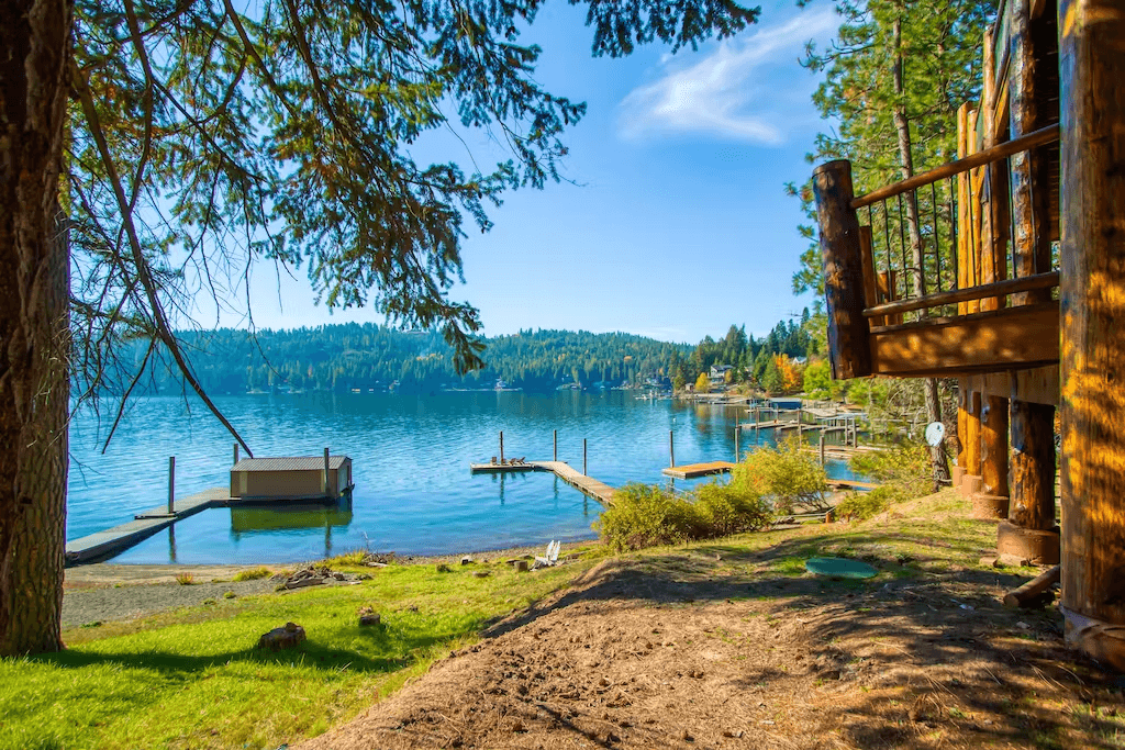 Lakefront Marvel - Image 7