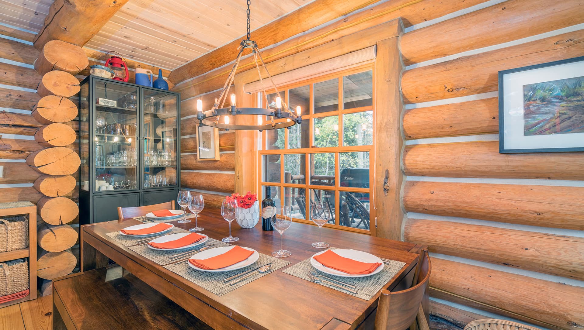 Yellow Brick Cabin - Image 9