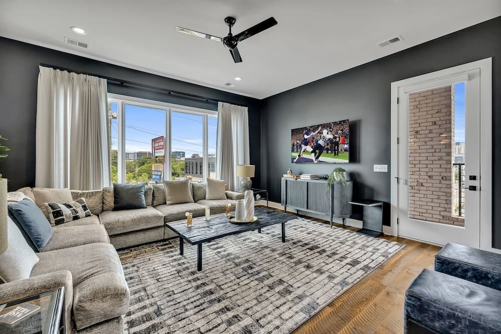 Downtown Dolly - Image 1