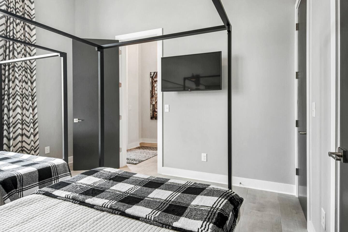 Felicia Estate - Image 32