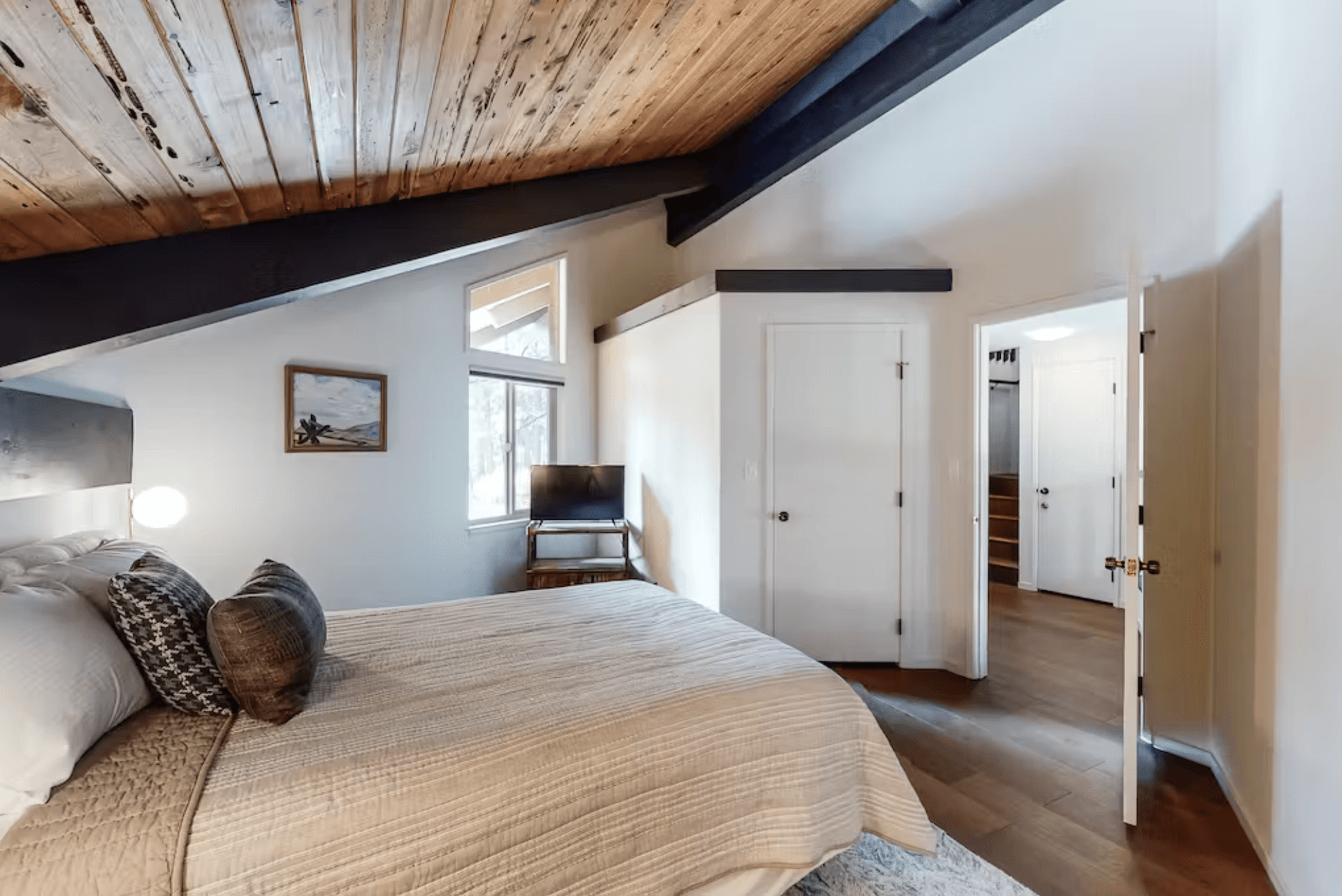 Among the Trees Home - Image 12