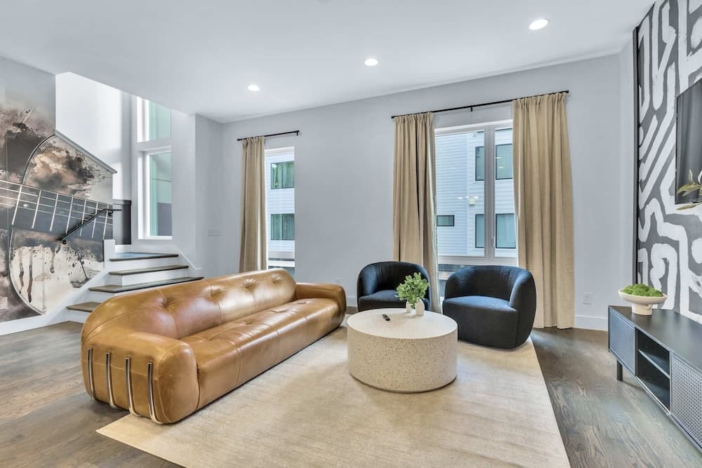 City Jam House - Image 2