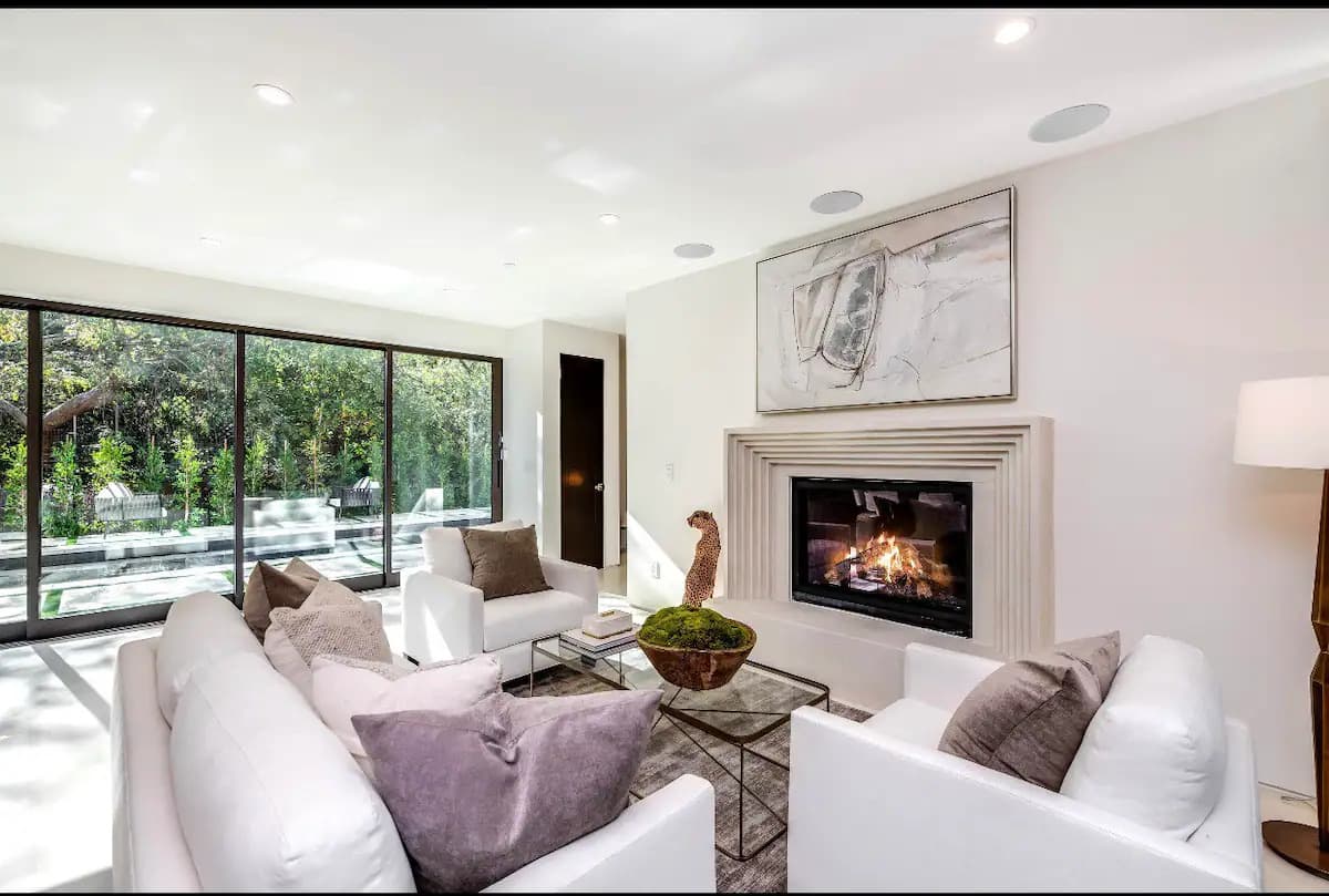 Hollywood Regency Villa - Image 13