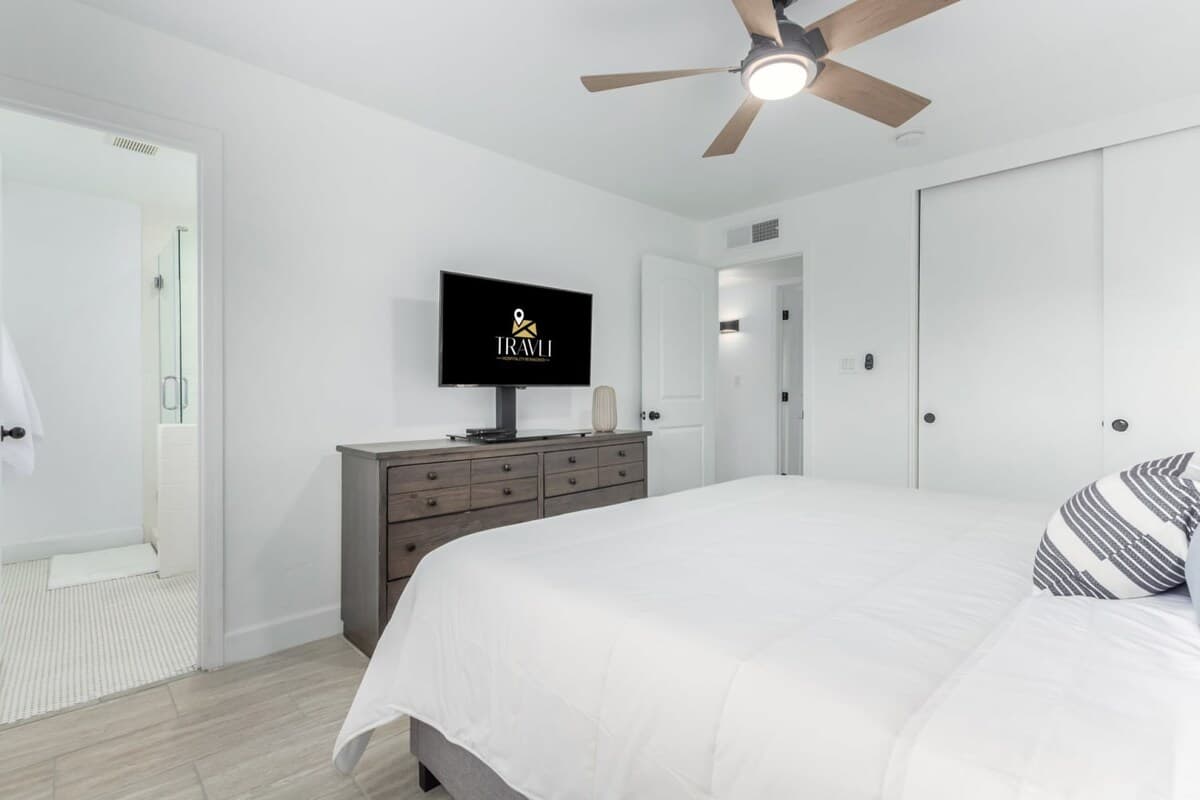 Crown Azul Retreat - Image 19