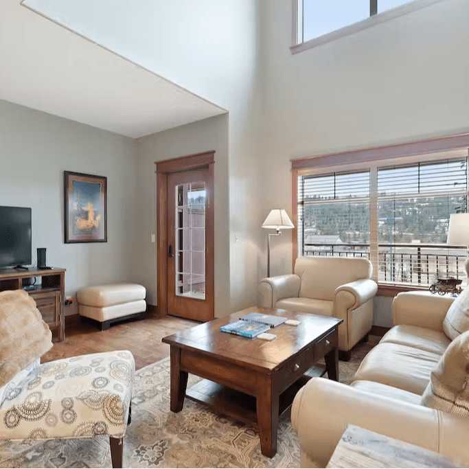 Fabulous Riverstone Retreat - Image 1