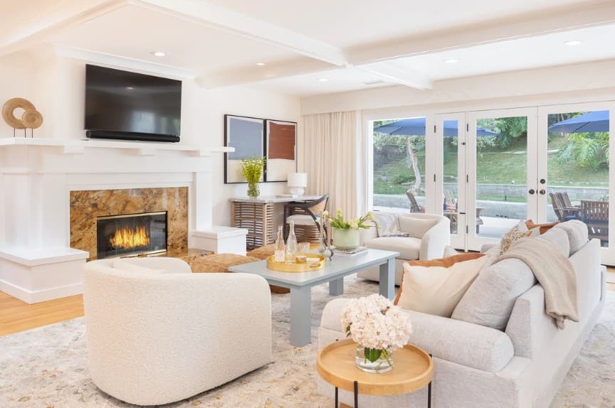 La Jolla Living - Image 1