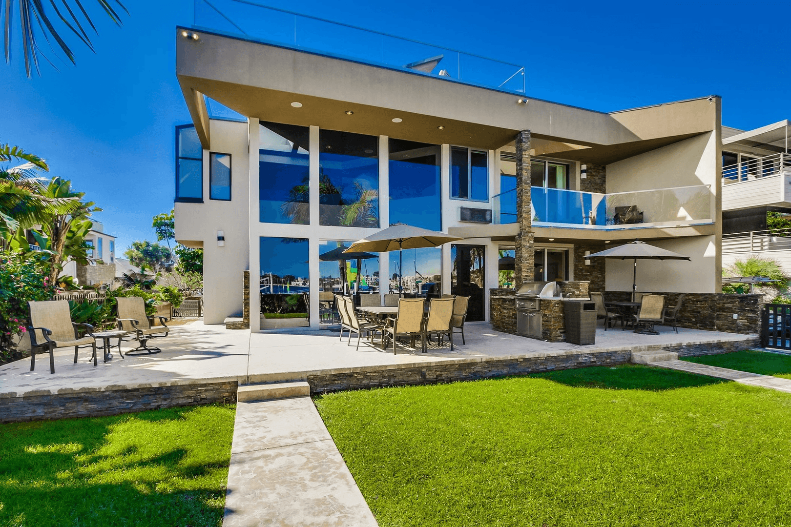 Villa on the Bay 4 - Image 1