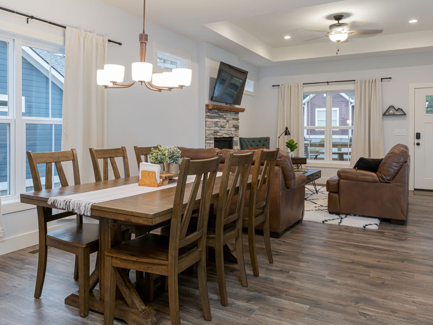 Land Of The Pines Home - Image 9