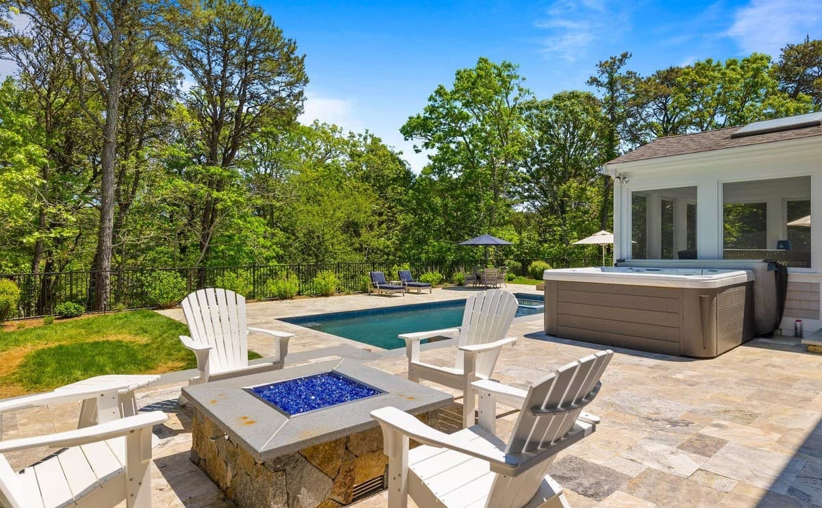 Barefoot Bungalow - Image 33