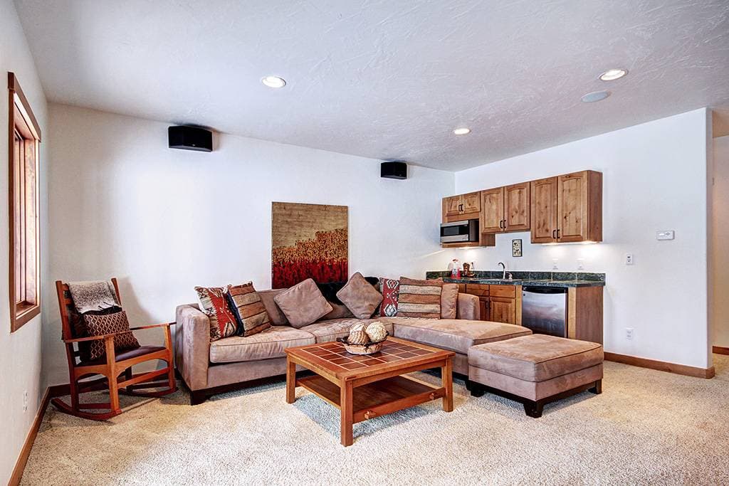 Pine Needle Lodge - Image 28