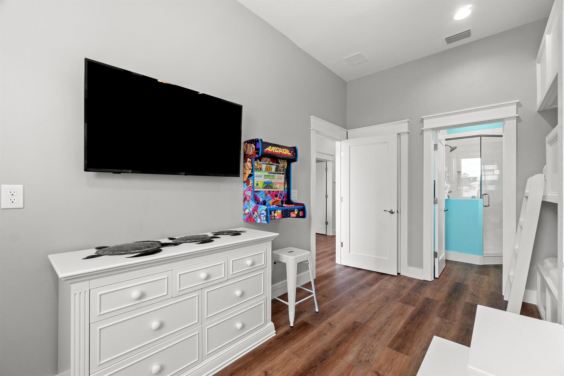 Sea Turtle Oasis - Image 11