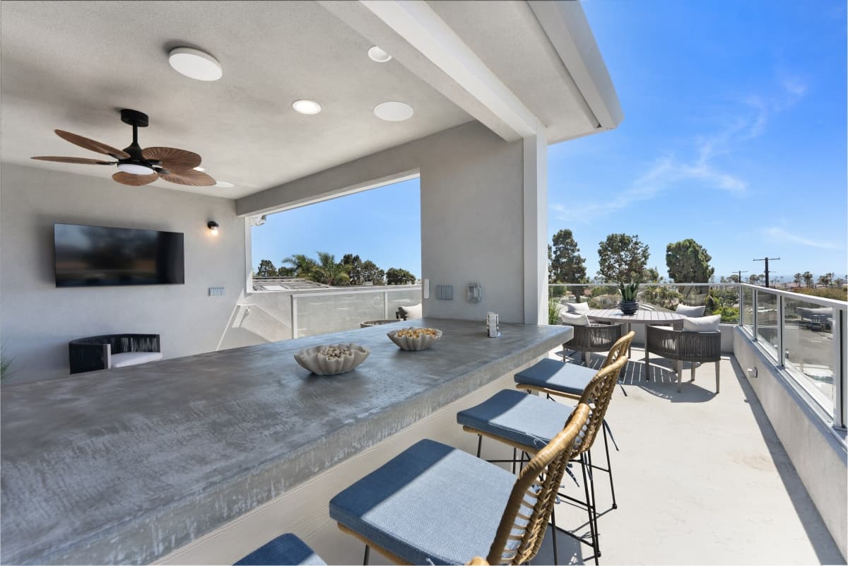 Oceanside Coastal Retreat - Unit B - Image 2