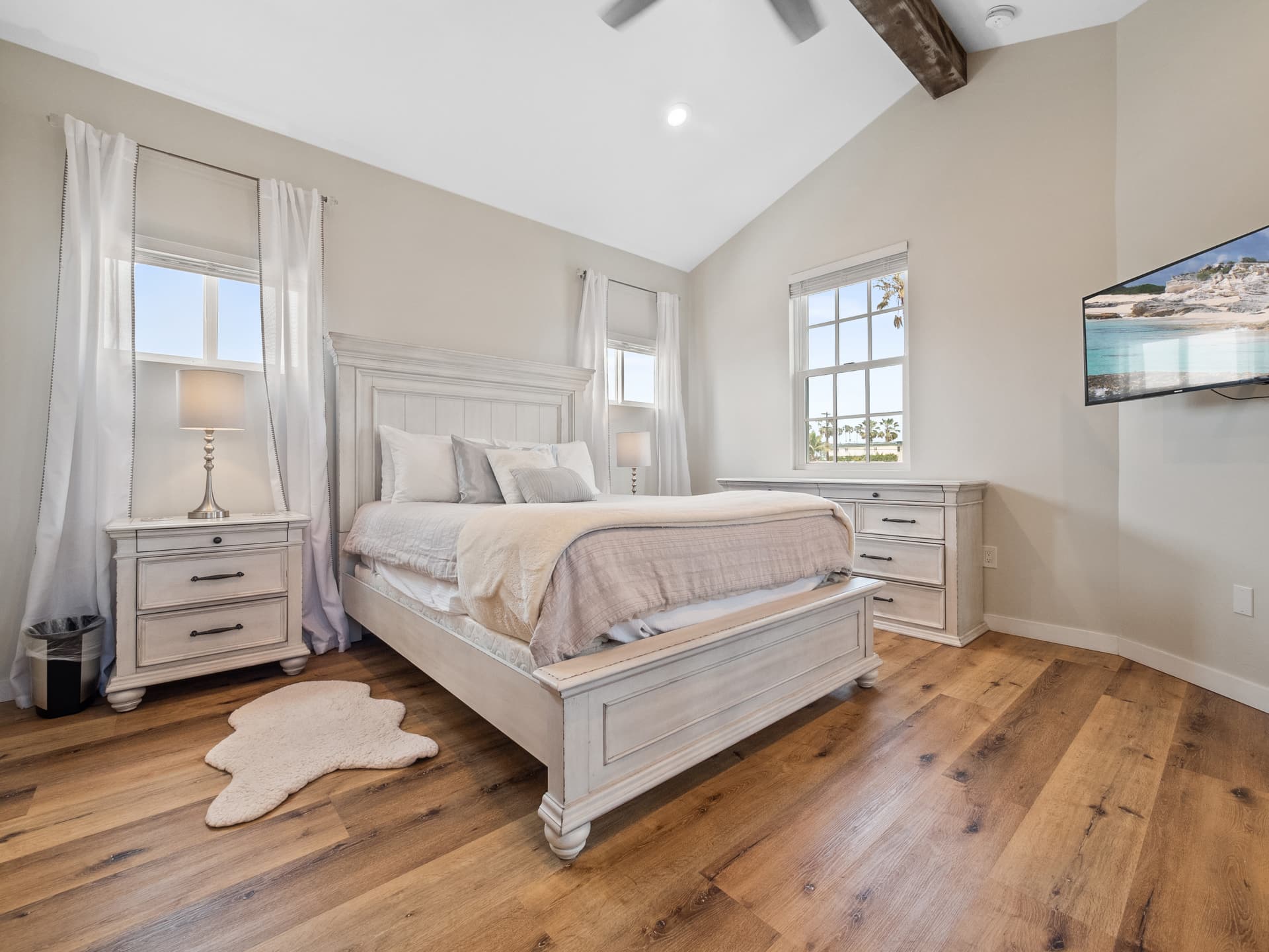 Sunset Cliffs Dream Apartment - Image 4