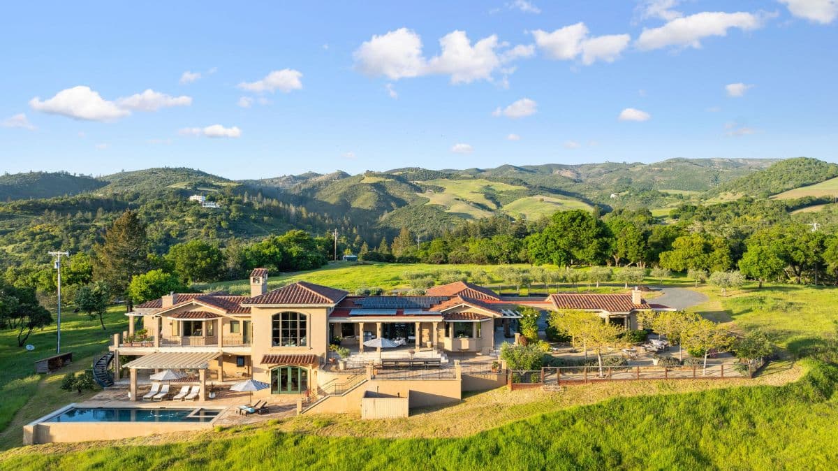 Hilltop Hacienda - Image 1