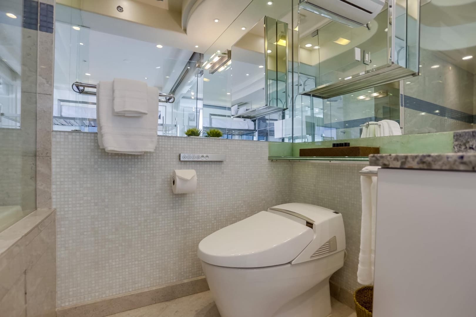 Liquid Blue Home - Image 22