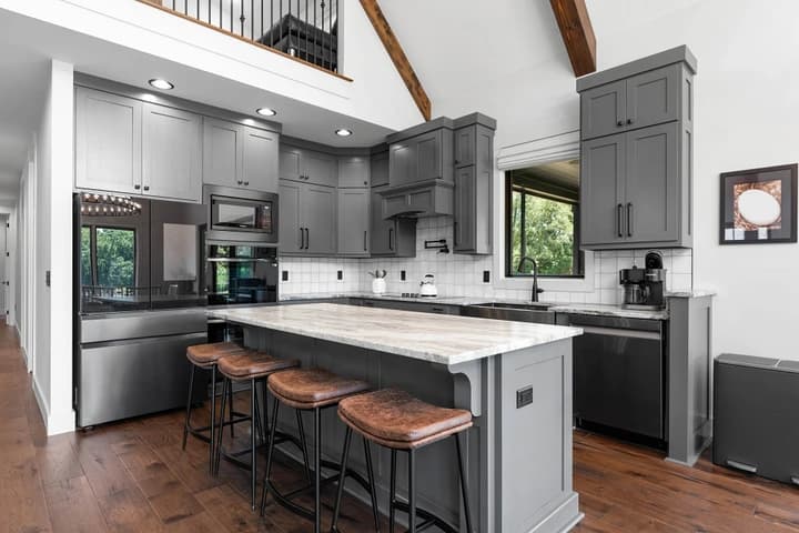 Gray Fox Lodge - Image 5