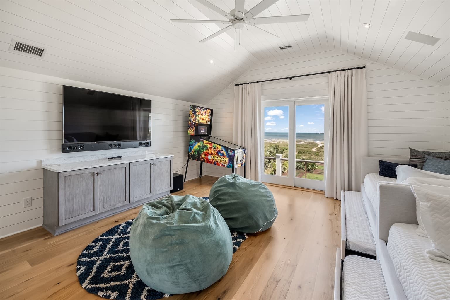 Beach Shelter - Image 32