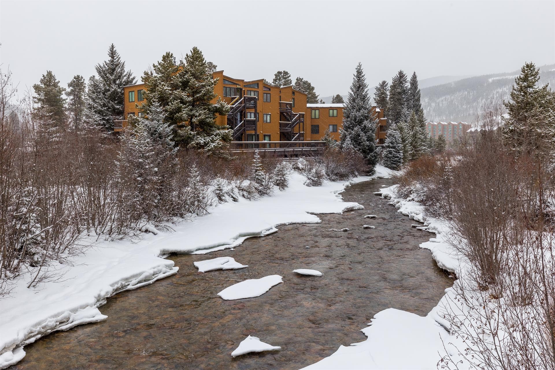 Cedar Cabin - Image 30