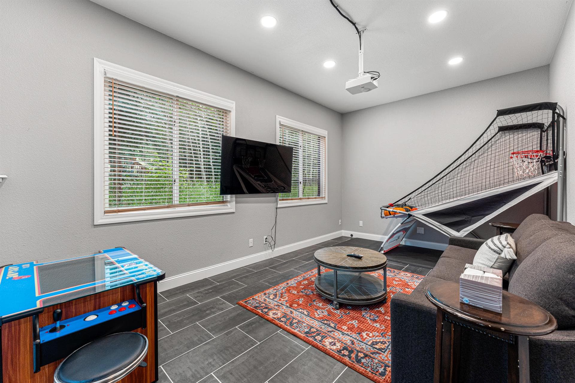 Burgundy House - Image 4