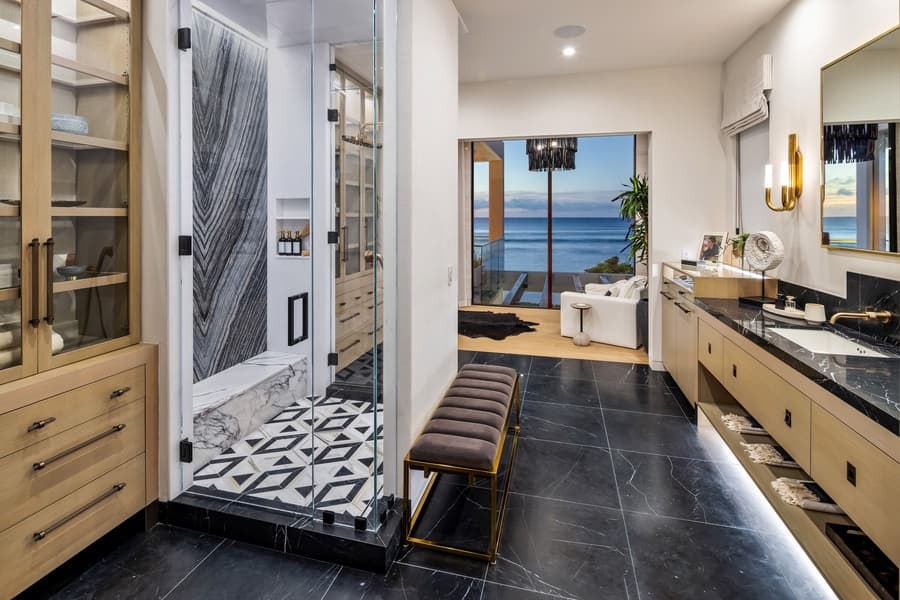 Diamond Head Grand Escape - Image 37