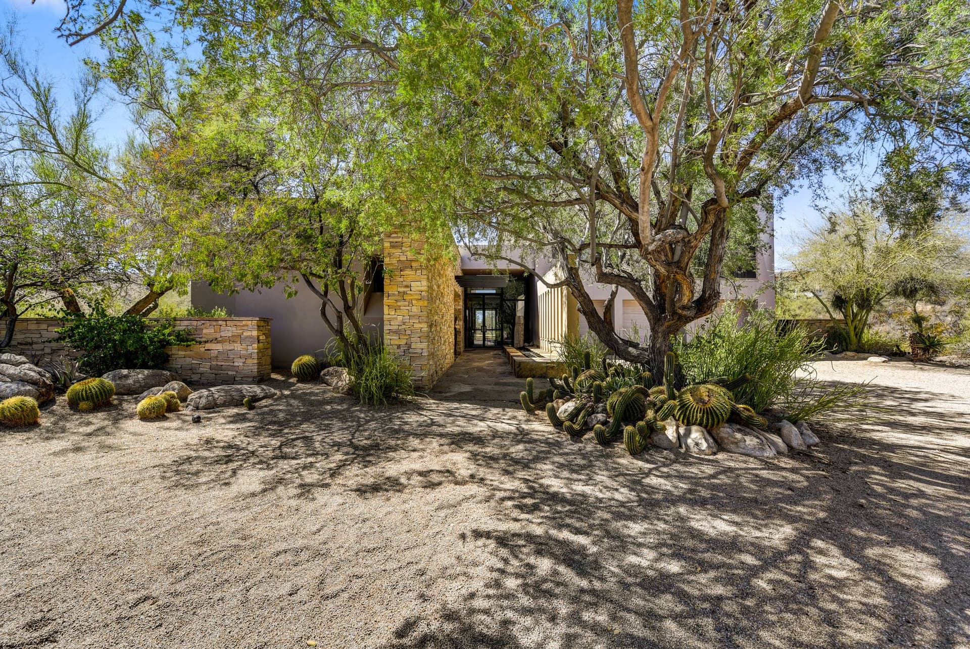 Scottsdale Desert Oasis - Image 12