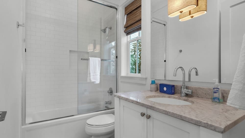 Friday on my Mind - Image 31