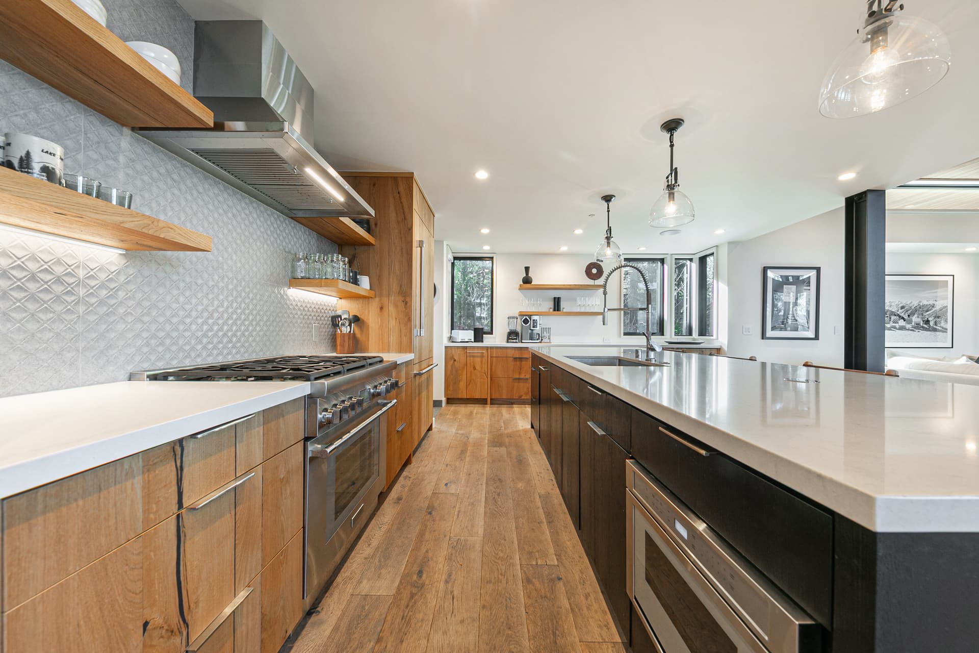 Aerial Grace Lakeside Retreat - Image 8