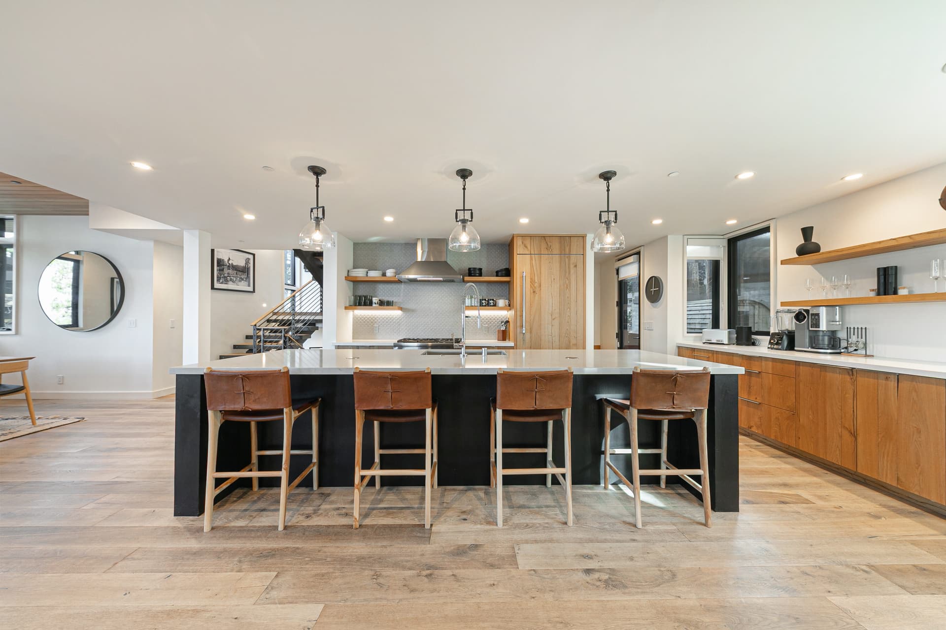 Aerial Grace Lakeside Retreat - Image 5