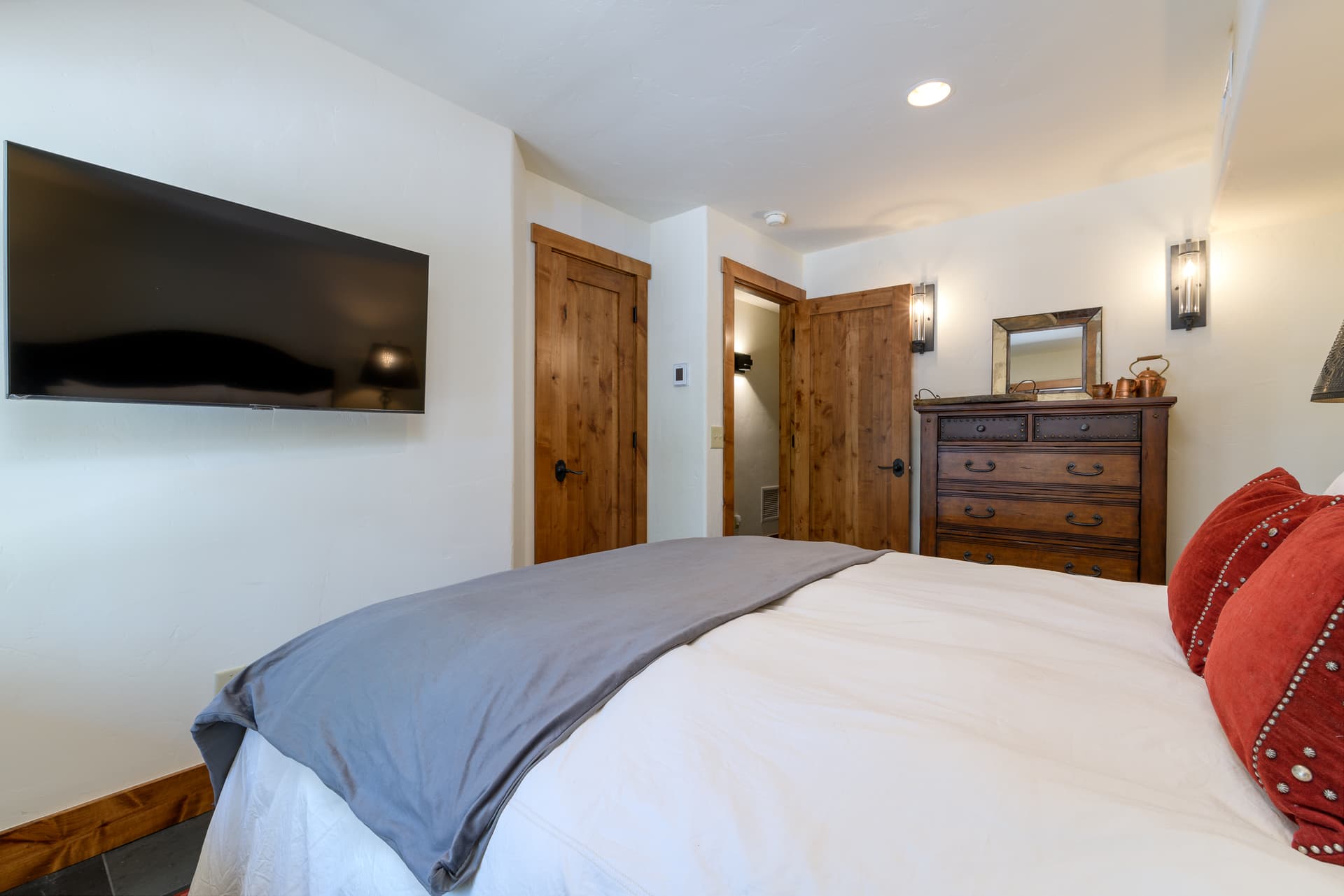 Wild Cat Lair - Image 23