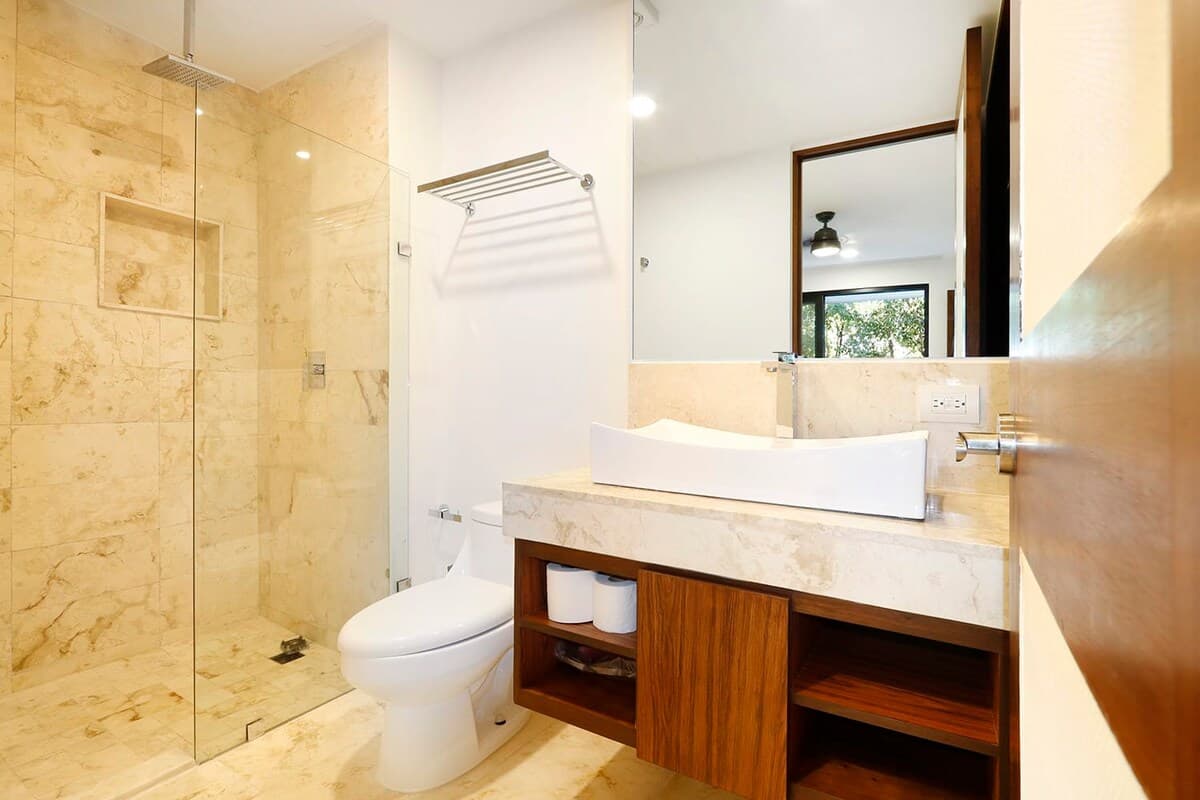 Anah Solace - Image 27