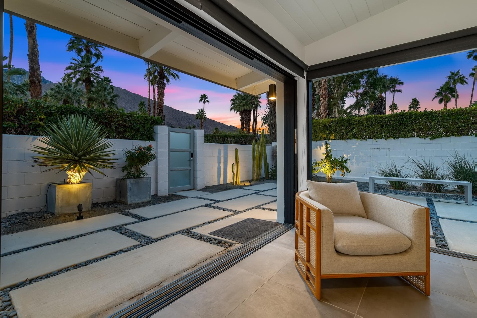 Alexander Desert Dreams - Image 36