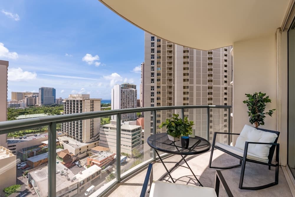 Allure Waikiki Condo - Image 2