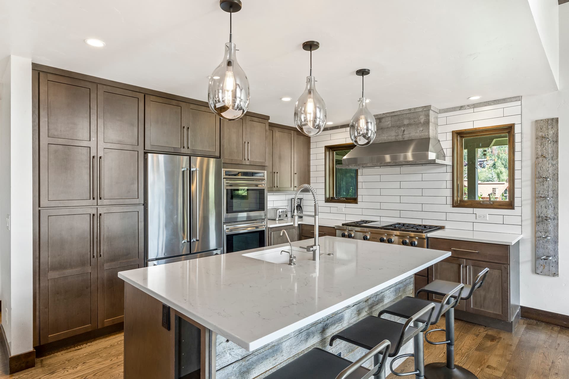 Alpenglow Mountain Getaway - Image 7