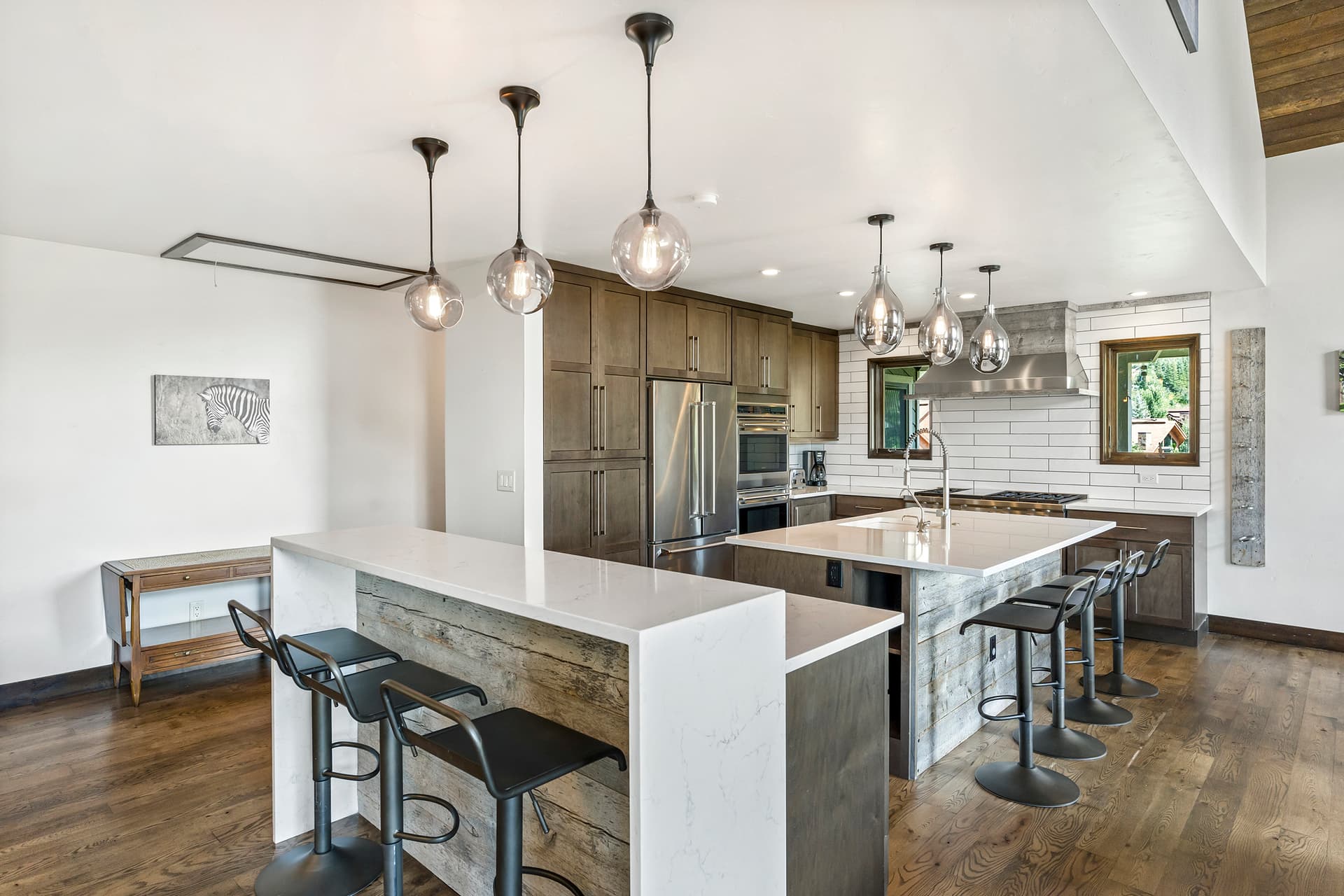 Alpenglow Mountain Getaway - Image 5