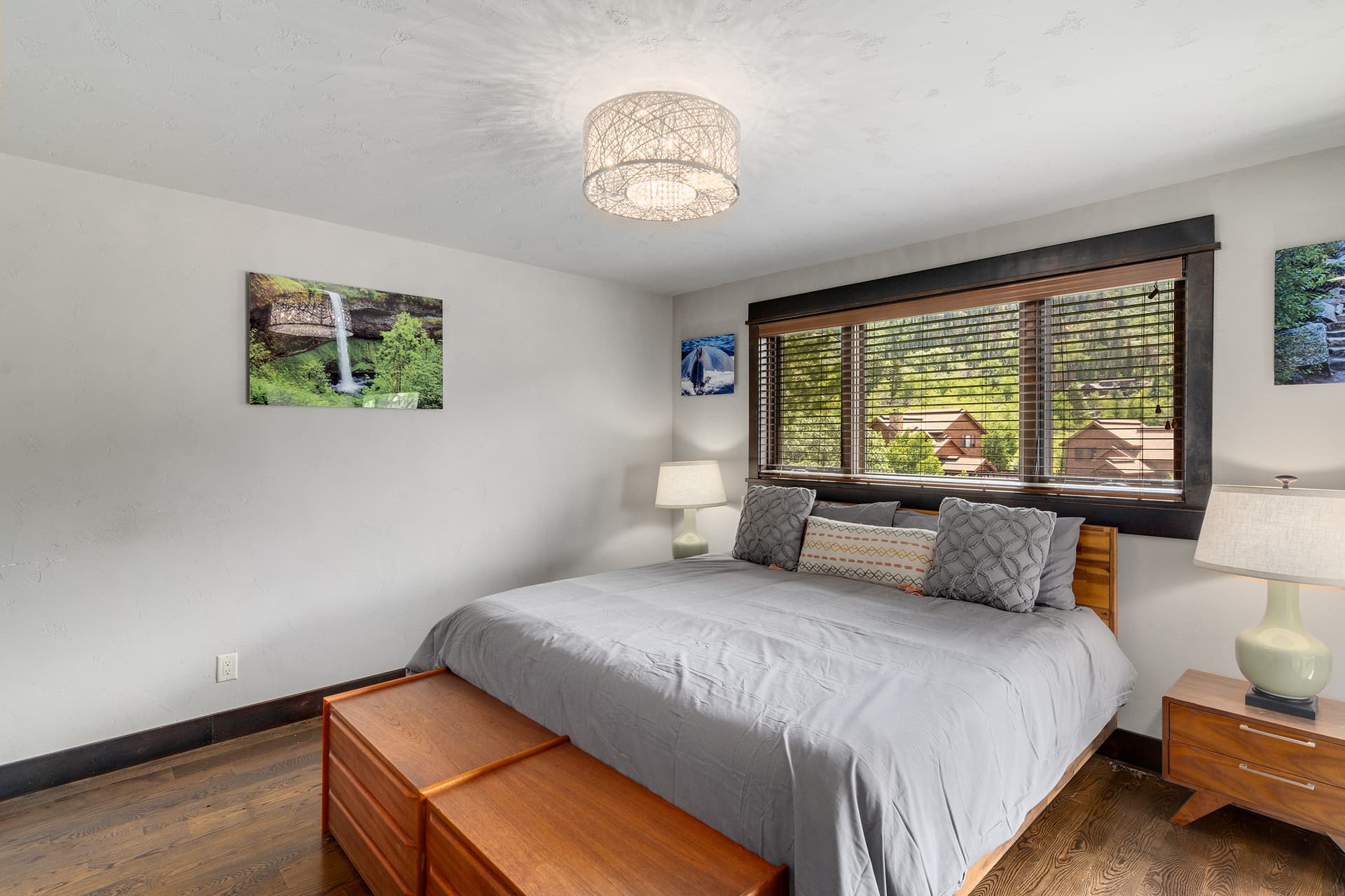 Alpenglow Mountain Getaway - Image 11