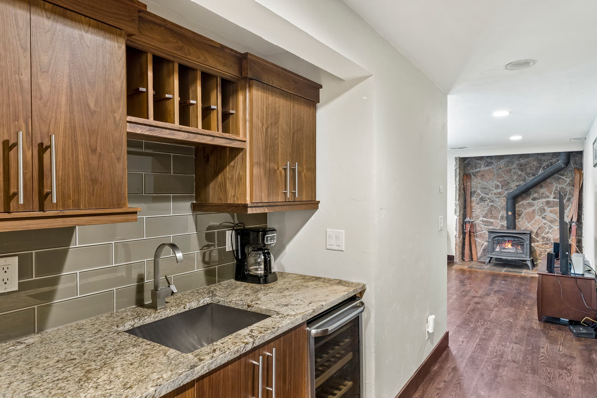 Alpenglow Mountain Getaway - Image 17