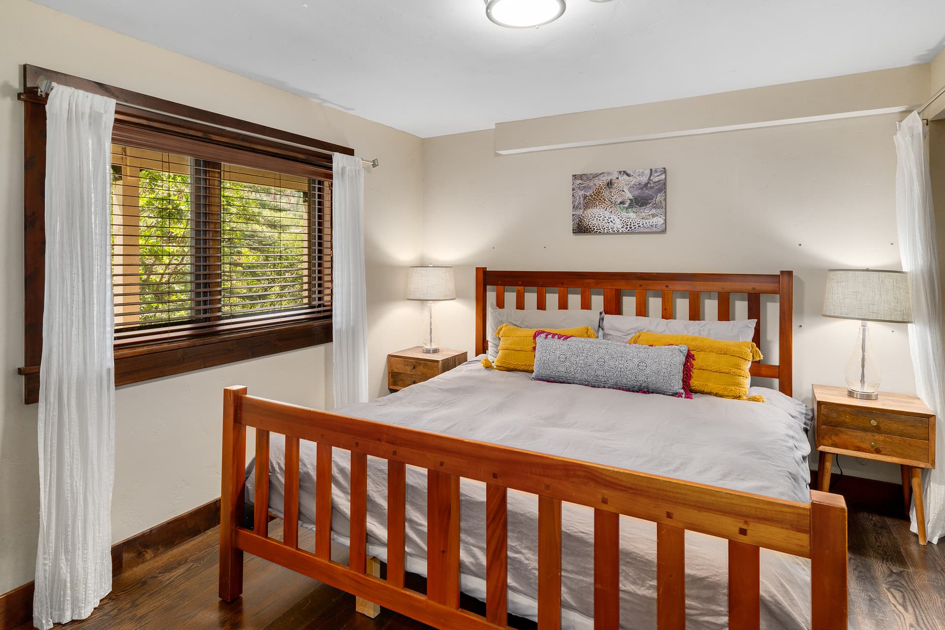 Alpenglow Mountain Getaway - Image 23