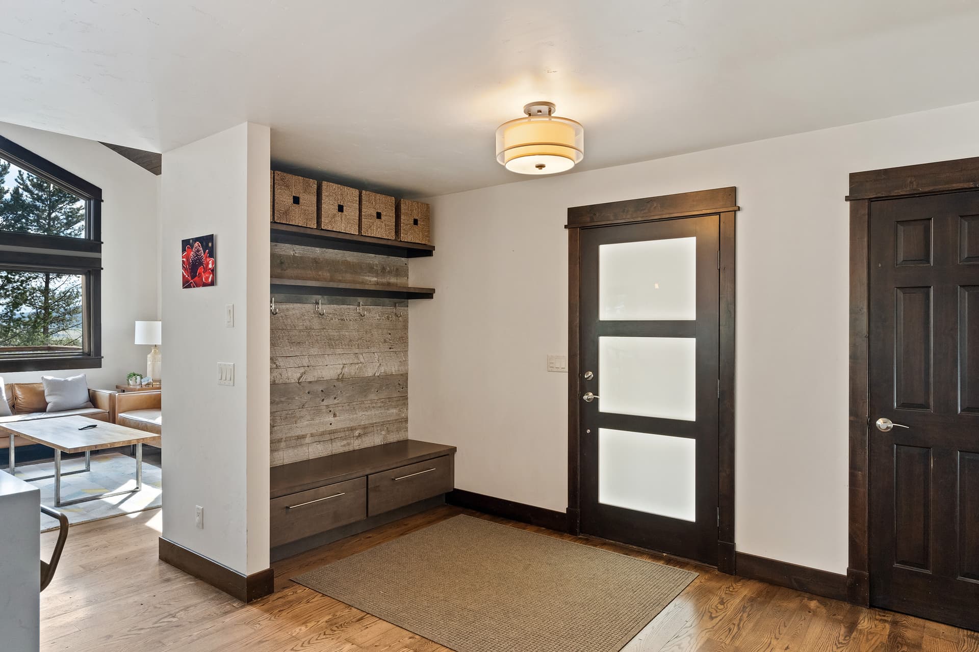 Alpenglow Mountain Getaway - Image 26