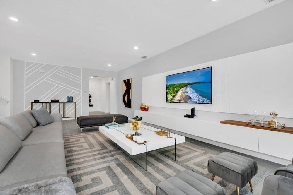 Veranda Palms Rama Villa #2395 - Image 2