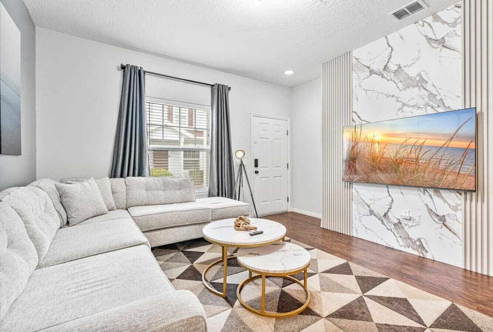 Prime Chic - Image 2