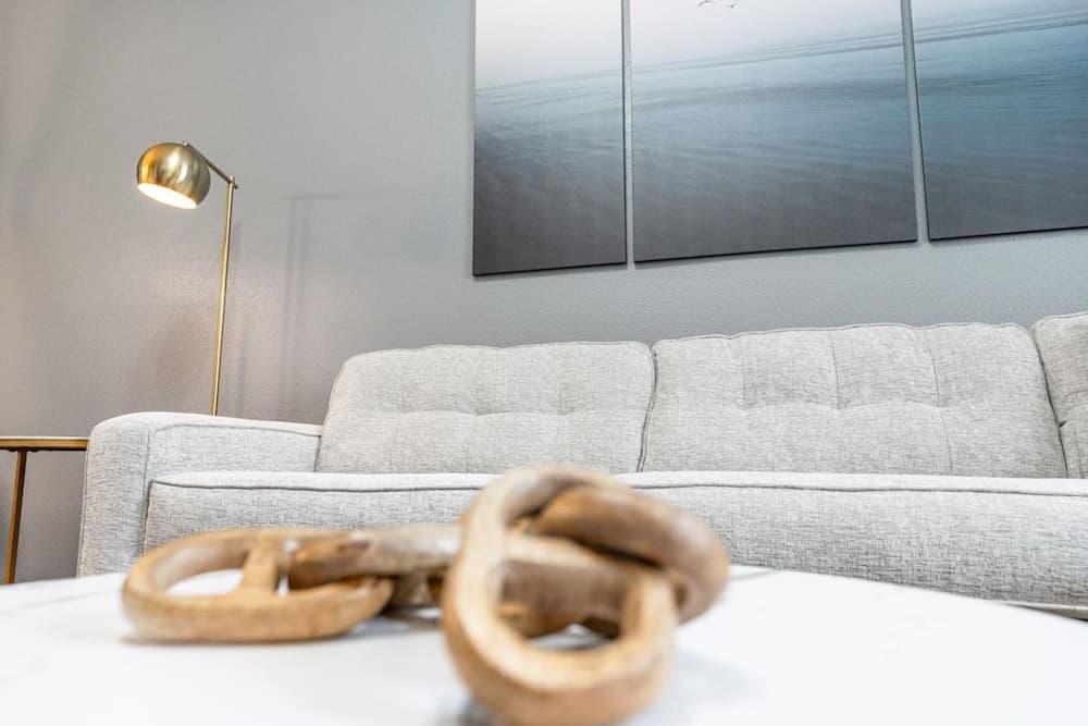 Prime Chic - Image 3