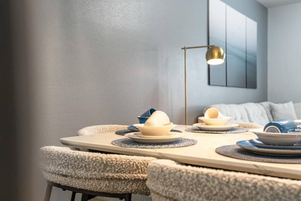 Prime Chic - Image 12