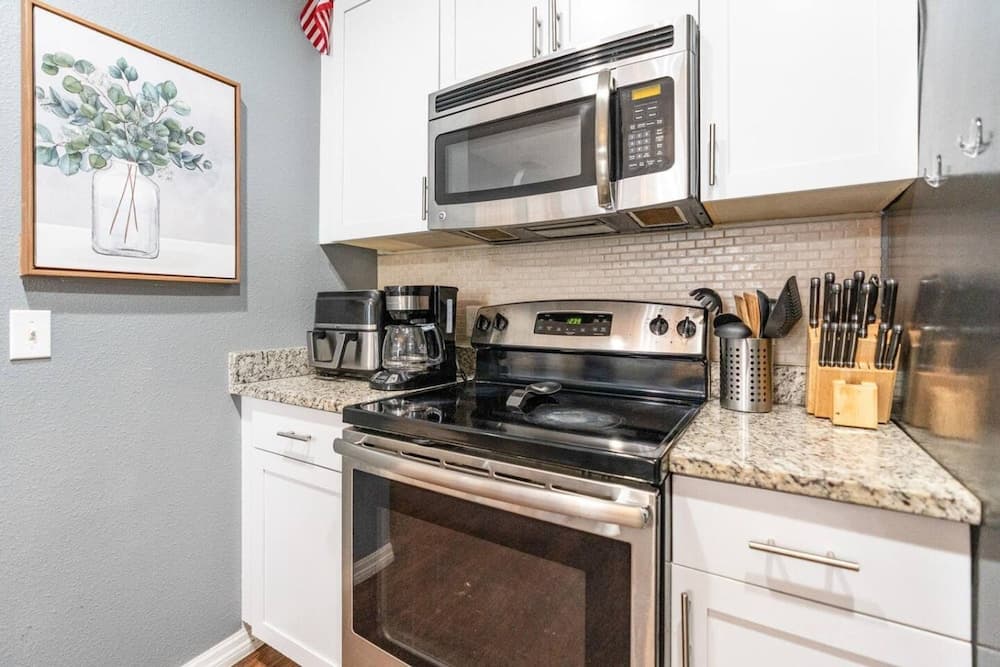 Prime Chic - Image 14