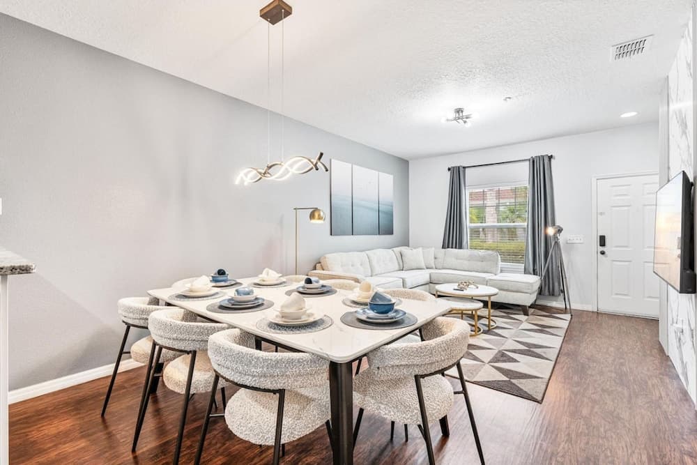 Prime Chic - Image 16