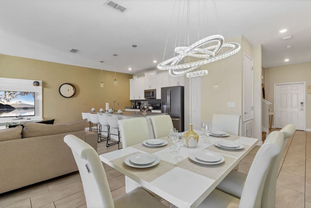 Golden Sun Retreat - Image 4