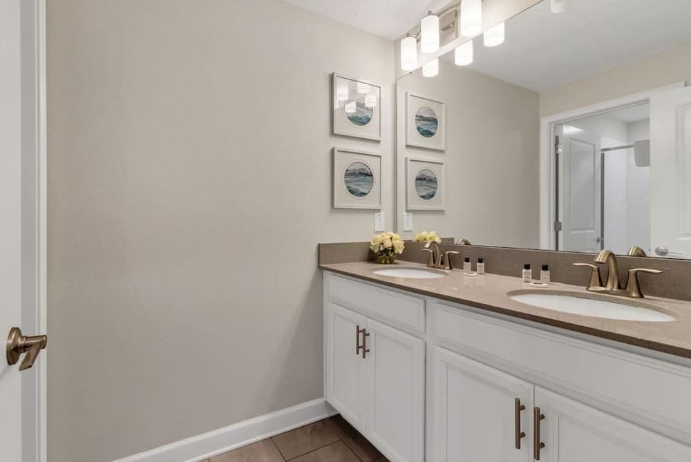 Golden Sun Retreat - Image 12